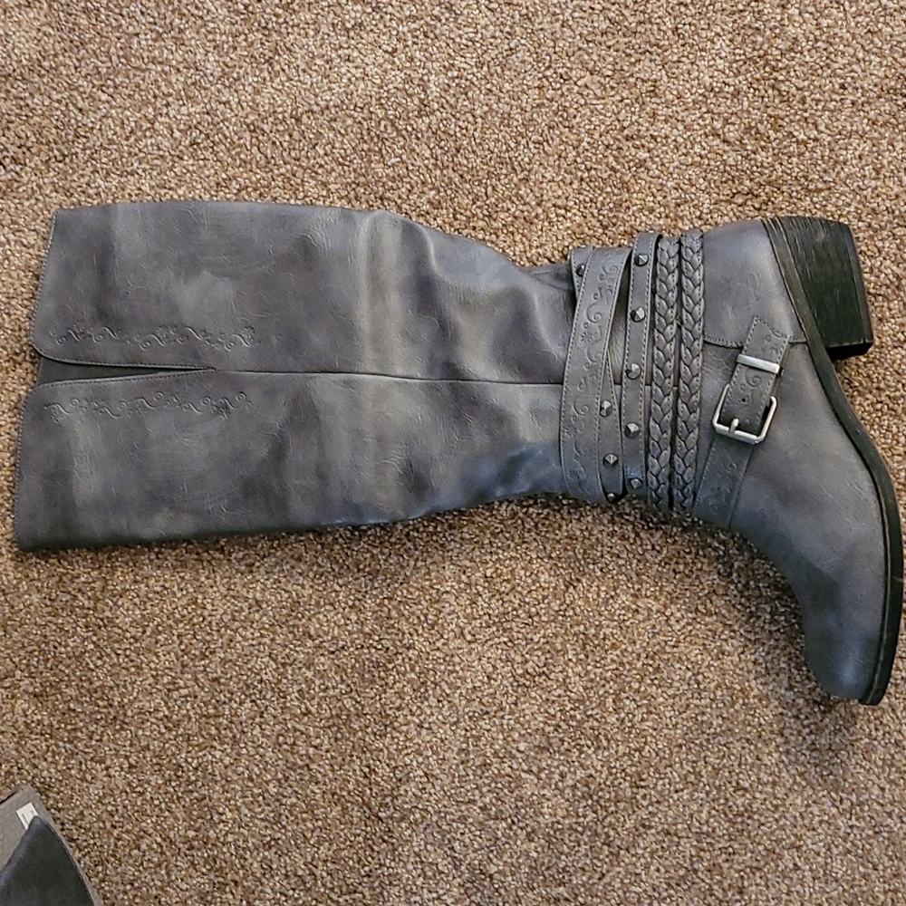 Lacey etched tall boot